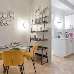 Superbe Pour 4p Proche Arc De Triomphe Apartamento París